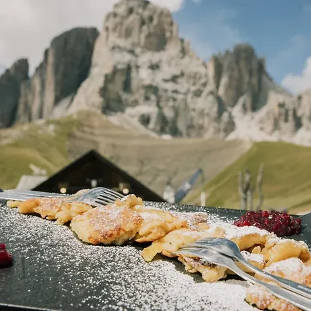 Cesa Col De Pin Canazei