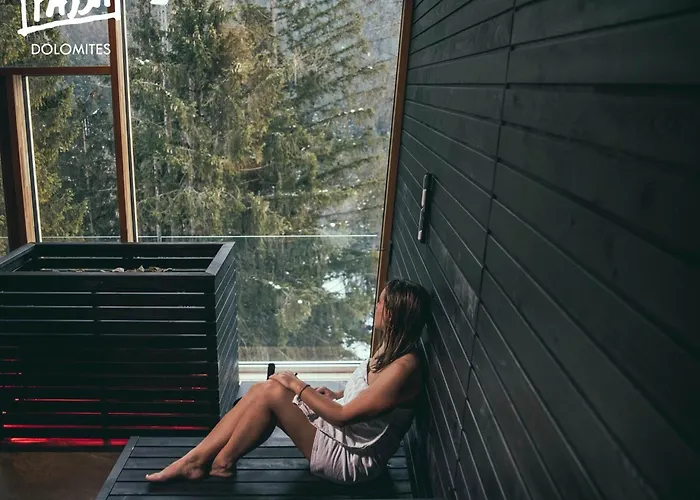 Cesa Col De Pin アパート カナツェーイ